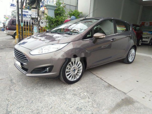 Bán Ford Fiesta đời 2016, màu nâu0