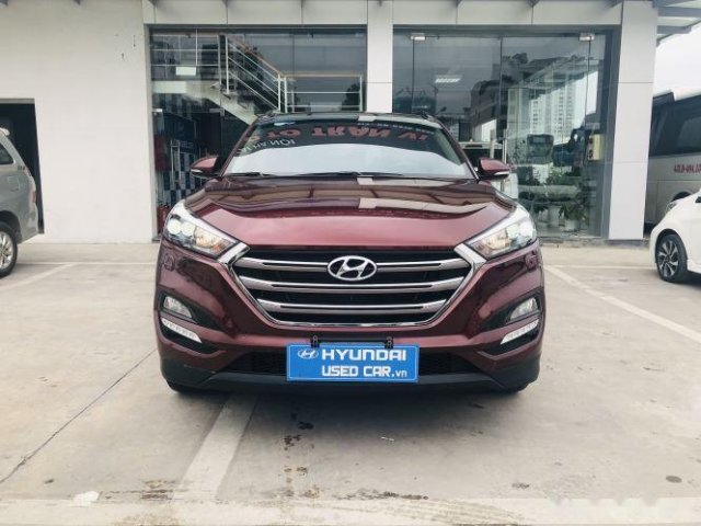 Cần bán xe Hyundai Tucson sản xuất năm 2018, màu đỏ còn mới0