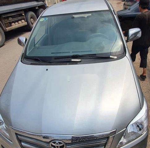 Bán ô tô Toyota Innova V đời 2011, màu bạc, nhập khẩu nguyên chiếc xe gia đình