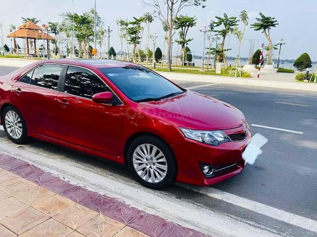 Cần bán xe Toyota Camry đời 2012, màu đỏ, nhập khẩu nguyên chiếc0