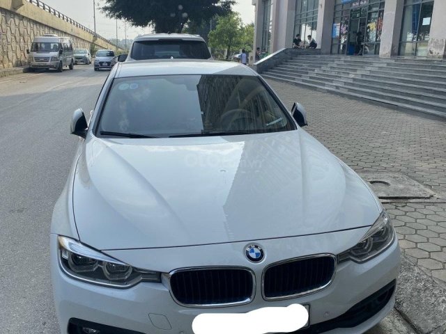 Cần bán BMW 3 Series 320i năm sản xuất 20180