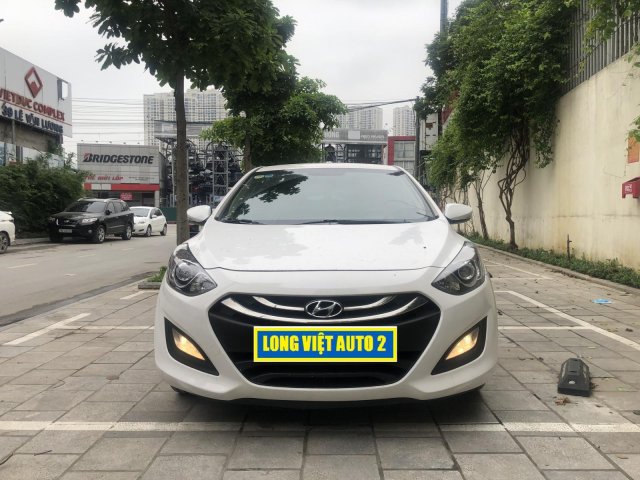 Cần bán gấp Hyundai i30 sản xuất 2013