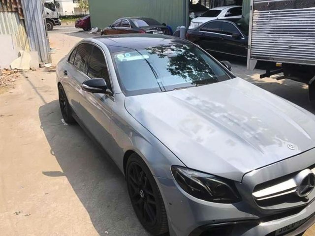 Bán xe Mercedes E class sx năm 2017, màu bạc 0