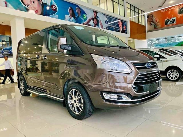 Bán ô tô Ford Tourneo 2.0L Titanium AT sản xuất năm 2021, 900tr