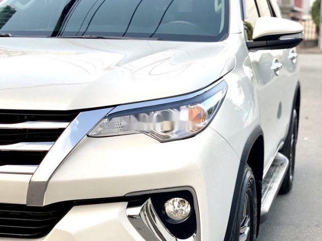 Bán xe Toyota Fortuner 2019, màu trắng giá cạnh tranh