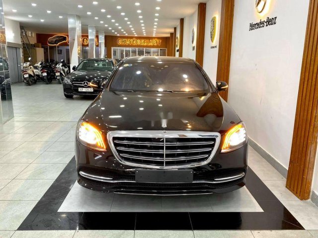 Cần bán xe Mercedes S class sản xuất 2019, màu đen