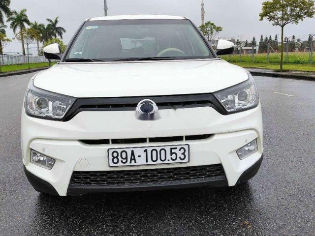 Cần bán lại xe Ssangyong TiVoLi 2017, màu trắng, nhập khẩu0