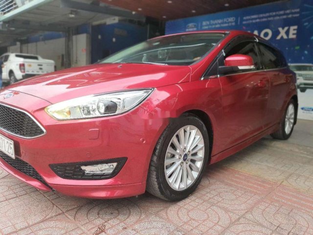 Cần bán gấp Ford Focus sản xuất năm 2019, màu đỏ còn mới