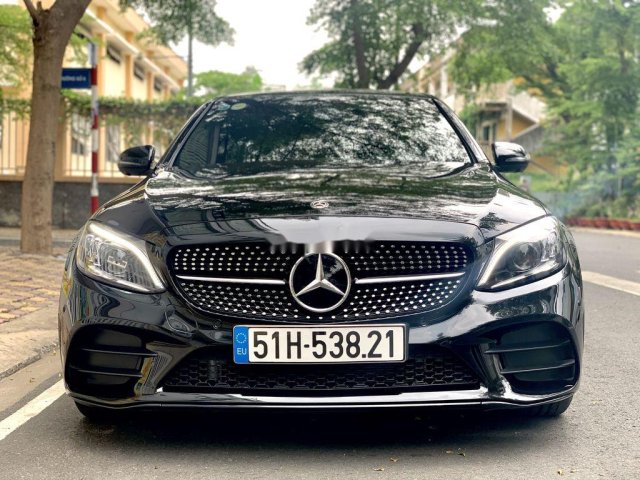 Cần bán gấp Mercedes C class sản xuất năm 2019 còn mới0