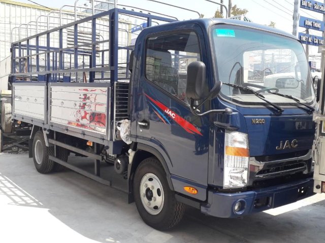 Xe tải JAC N200 2 tấn thùng dài 4,3 mét, động cơ Isuzu cabin vuông