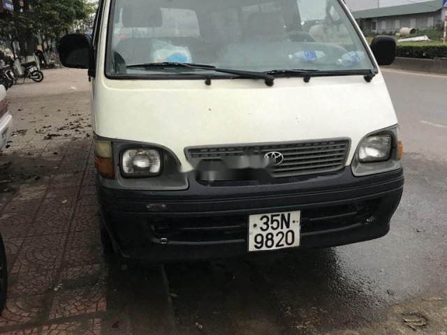 Bán Toyota Hiace năm 2002, màu trắng, xe nhập0