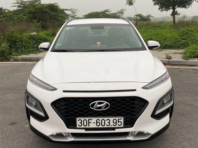 Cần bán Hyundai Kona 2.0AT sản xuất năm 2019, màu trắng 0