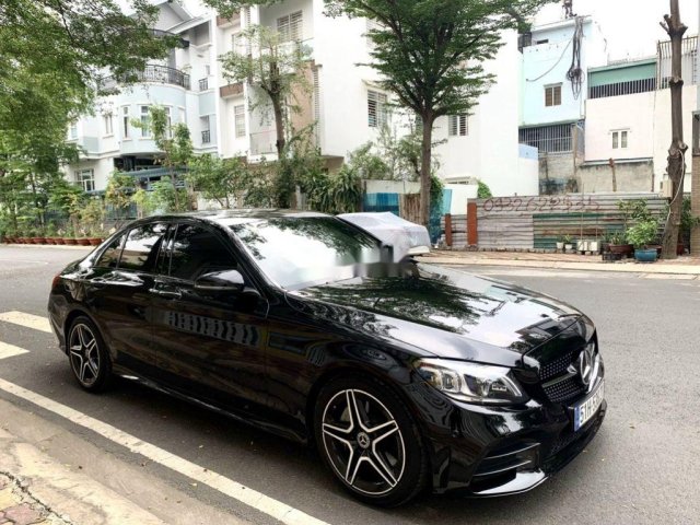 Cần bán xe Mercedes C300 năm 2020 chính chủ0