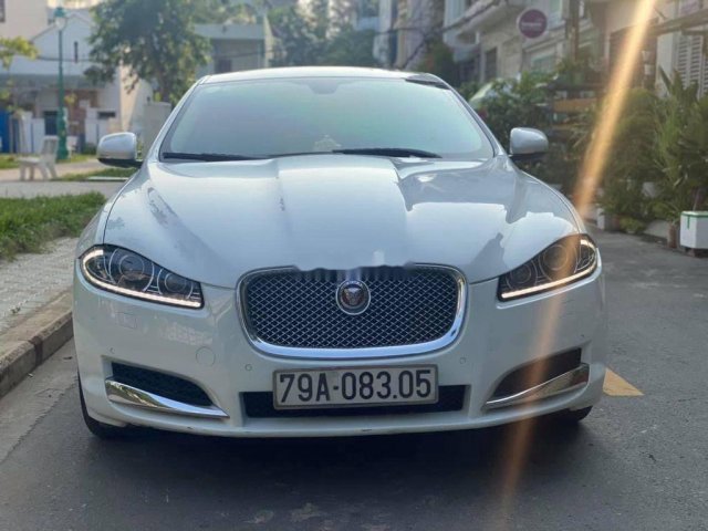 Cần bán xe Jaguar XF sản xuất năm 2015, màu trắng, xe nhập 0