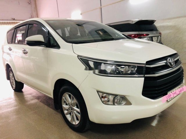 Bán Toyota Innova năm 2019, màu trắng như mới