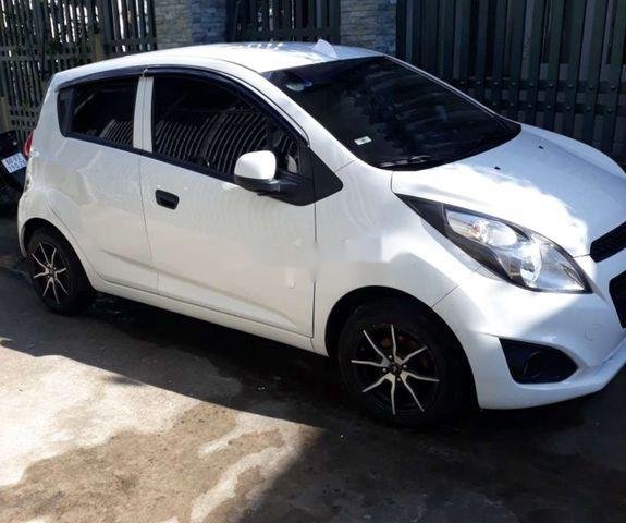 Bán Chevrolet Spark năm 2016, màu trắng chính chủ, giá chỉ 205 triệu0