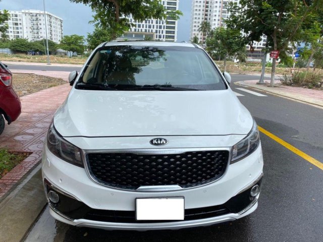 Cần bán lại xe Kia Sedona sản xuất 2018 còn mới0