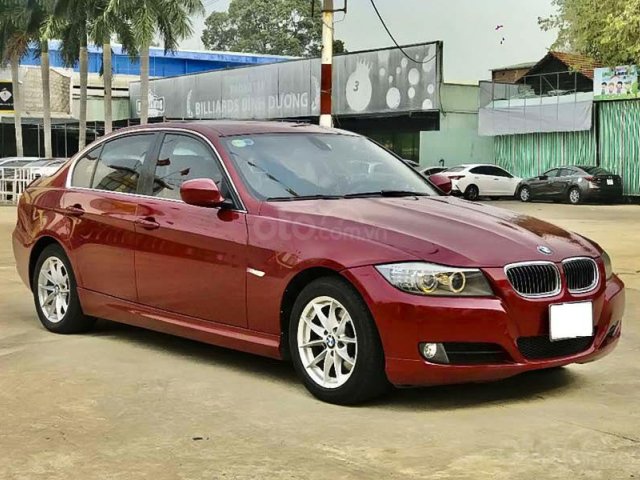 Cần bán xe BMW 3-Series 320i 2011, màu đỏ, nhập khẩu 