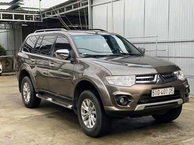 Cần bán lại xe Mitsubishi Pajero Sport đời 2017, màu nâu0