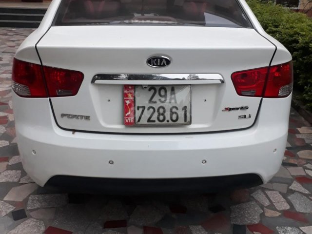 Chính chủ cần bán Kia Forte đời 2009, màu trắng0