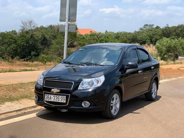 Cần bán lại xe Chevrolet Aveo năm sản xuất 2018, màu đen0