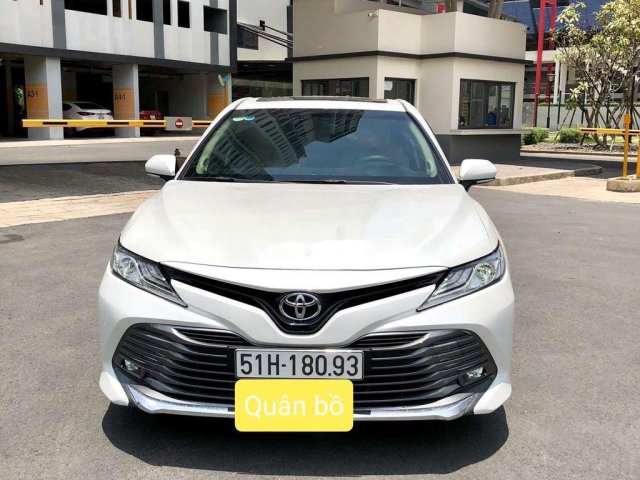 Bán Toyota Camry sản xuất năm 2019, nhập khẩu còn mới