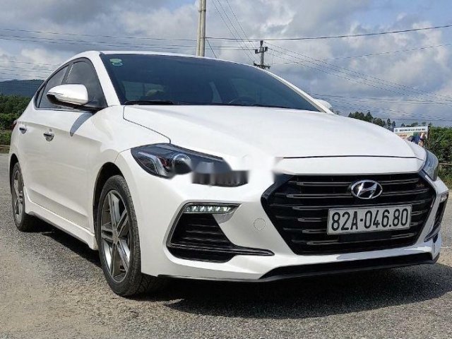 Cần bán xe Hyundai Elantra sản xuất năm 2018 còn mới, giá 595tr