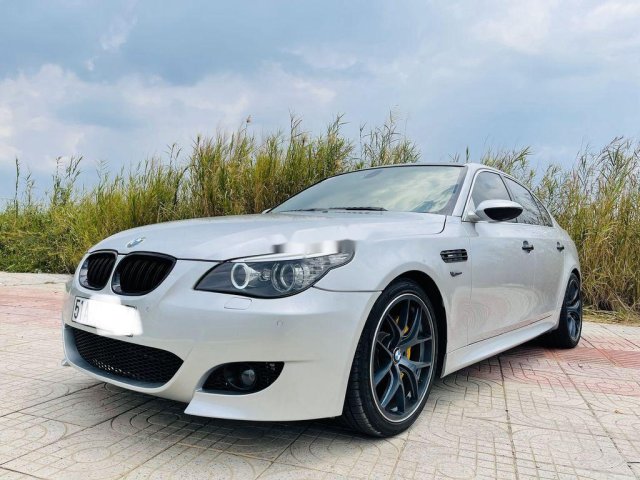 Cần bán gấp BMW 5 Series sản xuất 2009, nhập khẩu nguyên chiếc còn mới, giá 500tr0