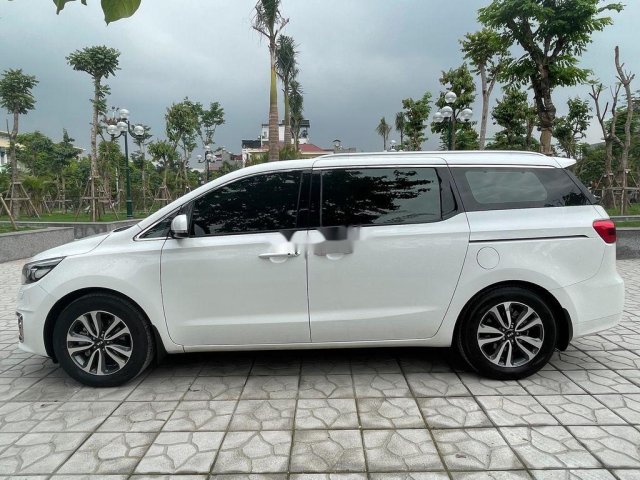 Cần bán lại xe Kia Sedona sản xuất 2018, nhập khẩu còn mới0