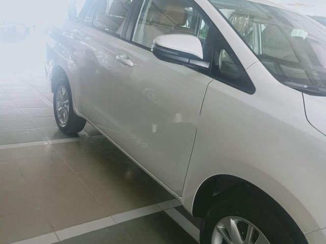 Cần bán Toyota Innova sản xuất năm 2020 còn mới, 820 triệu