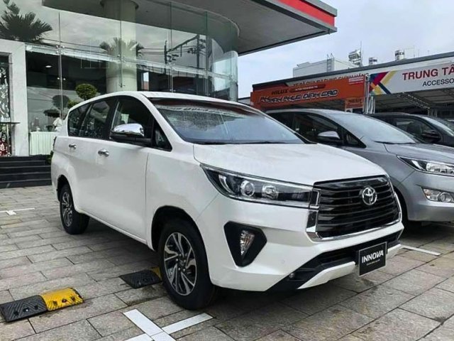 Bán Toyota Innova năm sản xuất 2021, màu trắng, giá chỉ 865 triệu0