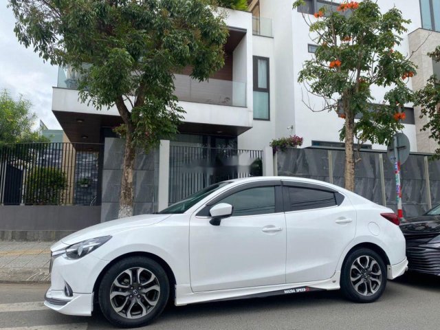 Cần bán lại xe Mazda 2 năm 2016 còn mới0