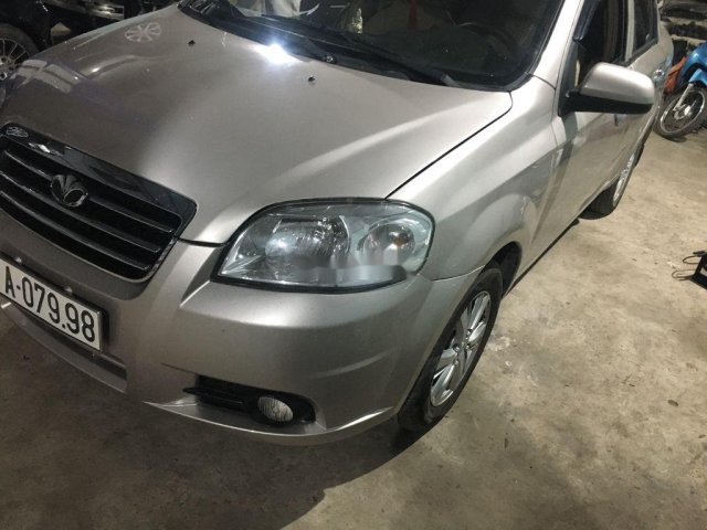 Cần bán Daewoo Gentra đời 2009, màu bạc