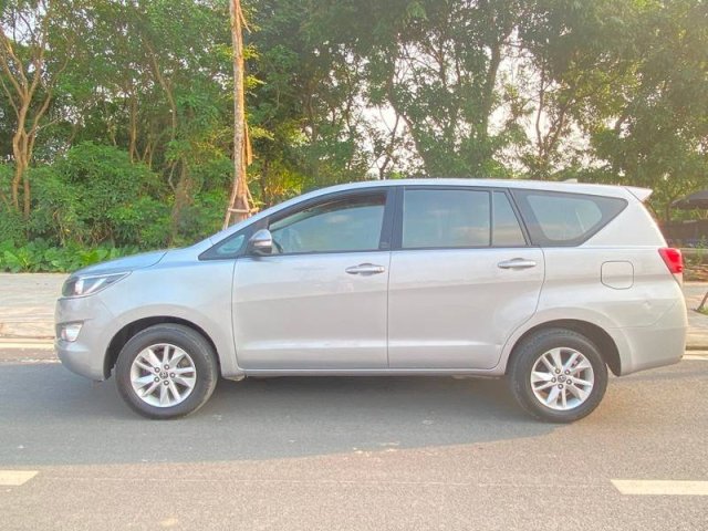 Bán xe Toyota Innova sản xuất 2017 còn mới0