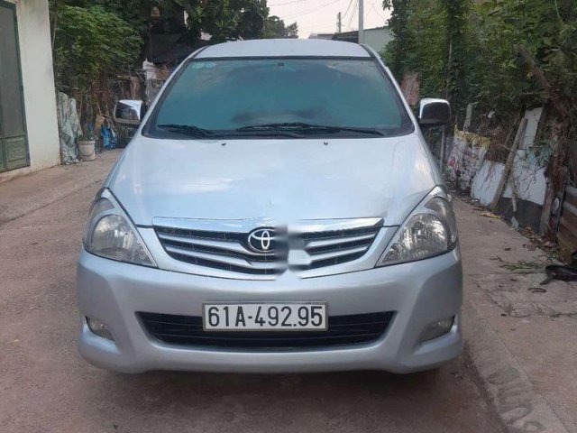 Bán Toyota Innova sản xuất 2009, màu bạc, giá tốt