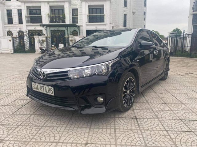 Bán xe Toyota Corolla Altis năm 2015, màu đen, máy êm ru chắc chắn, đi 62000km chuẩn0