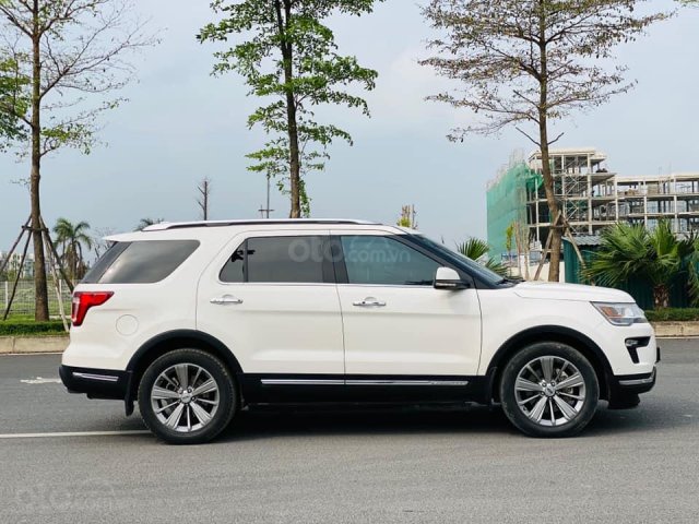 Bán lại xe Ford Explorer năm sản xuất 2018, màu trắng, máy còn mới nguyên, bao test, bao đẹp