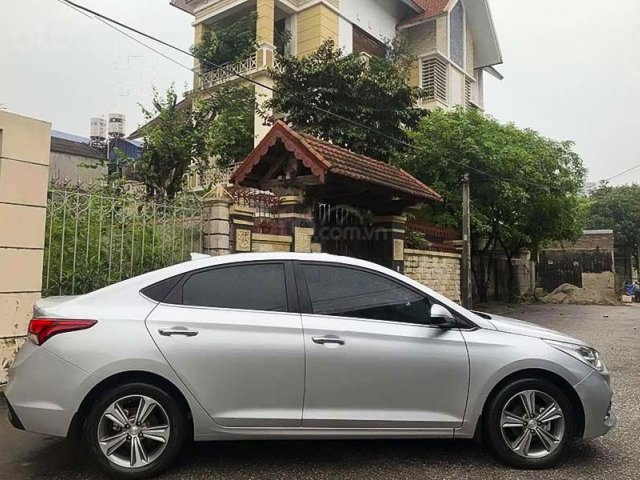 Bán ô tô Hyundai Accent 1.4 ATH năm sản xuất 2019, màu bạc, giá chỉ 500 triệu