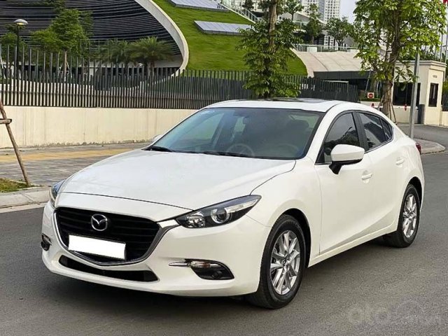 Bán Mazda 3 1.5 Facelift năm sản xuất 2017, màu trắng, giá chỉ 595 triệu0