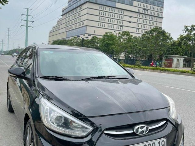 Bán ô tô Hyundai Accent 2016, màu đen, nhập khẩu số sàn0