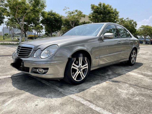 Cần bán xe Mercedes E200 sản xuất 20070