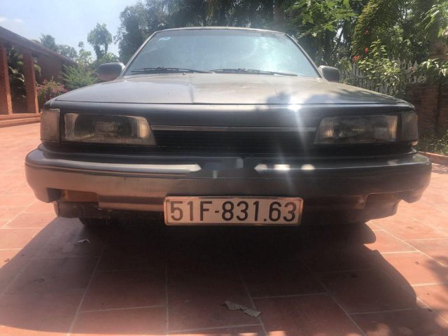 Cần bán gấp Toyota Camry năm sản xuất 1988, giá chỉ 35 triệu0