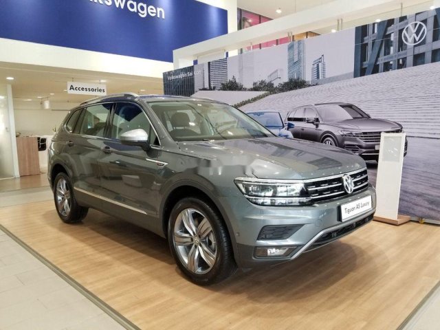 Cần bán Volkswagen Tiguan Luxury năm sản xuất 2021, nhập khẩu nguyên chiếc