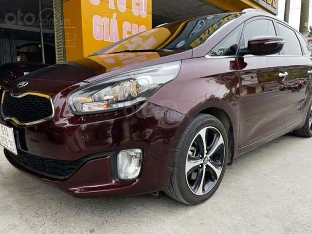 Cần bán Kia Rondo GAT năm sản xuất 2016, màu đỏ giá cạnh tranh