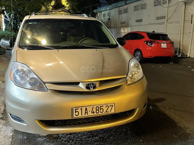 Bán Toyota Sienna năm sản xuất 2008, chính chủ0