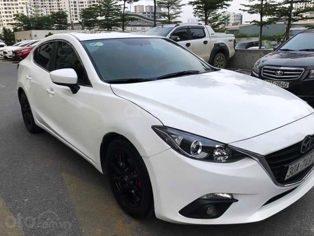 Bán Mazda 3 năm sản xuất 2015, màu trắng0