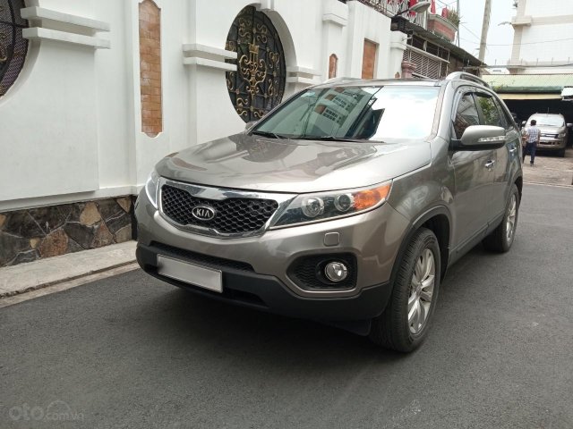 Cần bán gấp Kia Sorento sản xuất năm 2010 giá cạnh tranh