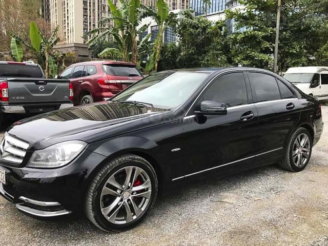 Bán Mercedes C class sản xuất năm 2012, màu đen, nhập khẩu 