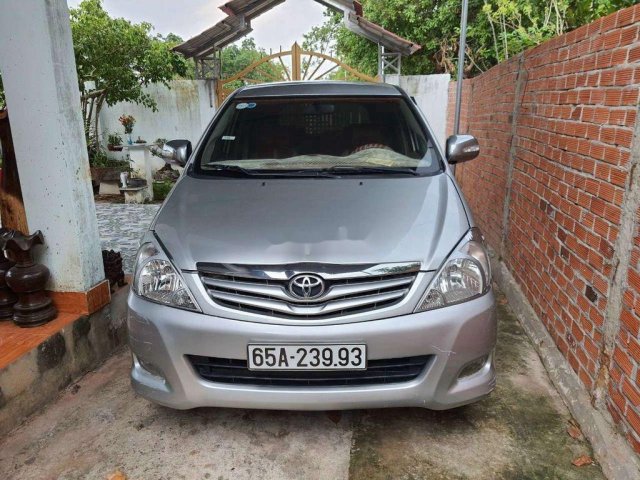 Cần bán gấp Toyota Innova năm 2008 còn mới