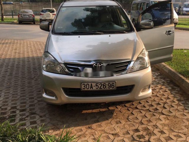 Cần bán lại xe Toyota Innova 2008, màu bạc chính chủ, giá tốt0